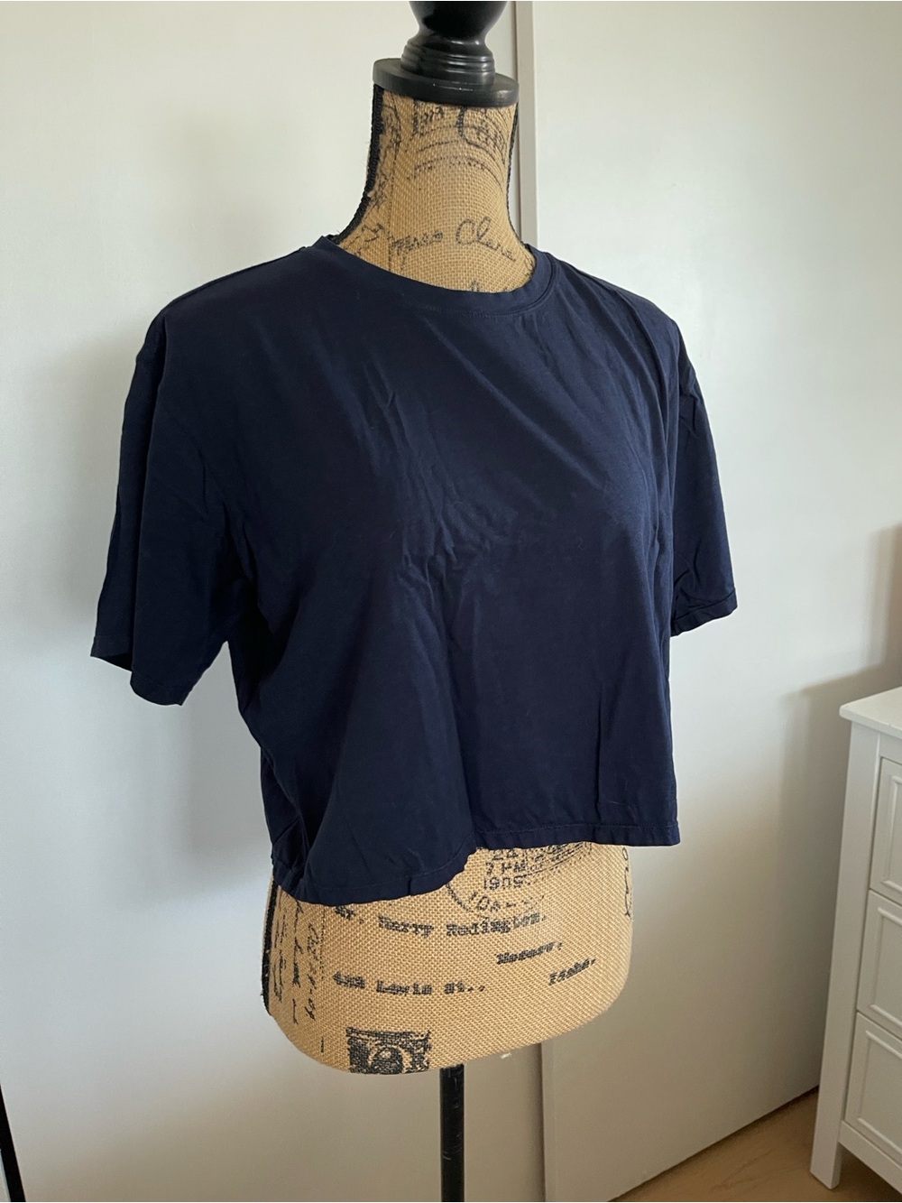 Women's Navy Cropped workout Tee